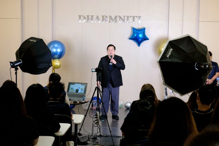 Congratulatory event for those who received DAA professional promotion in 2025